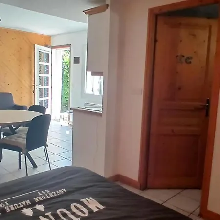 2 A 4 Personnes Dans Maison Apartment